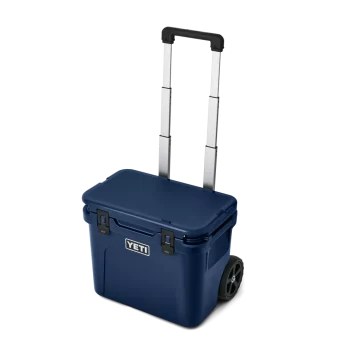 Roadie 32 Wheeled Cooler Overview - Navy