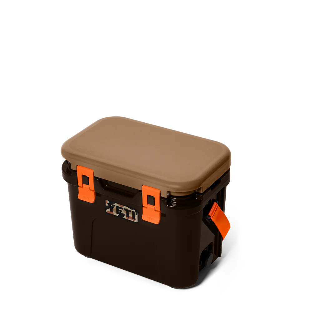 Roadie 15 Cool Box - Wetlands Camo